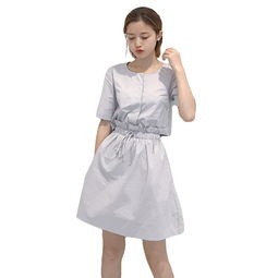 轉角1號 簡約韓風，定義夏日清新——純色A字連衣裙穿搭指南